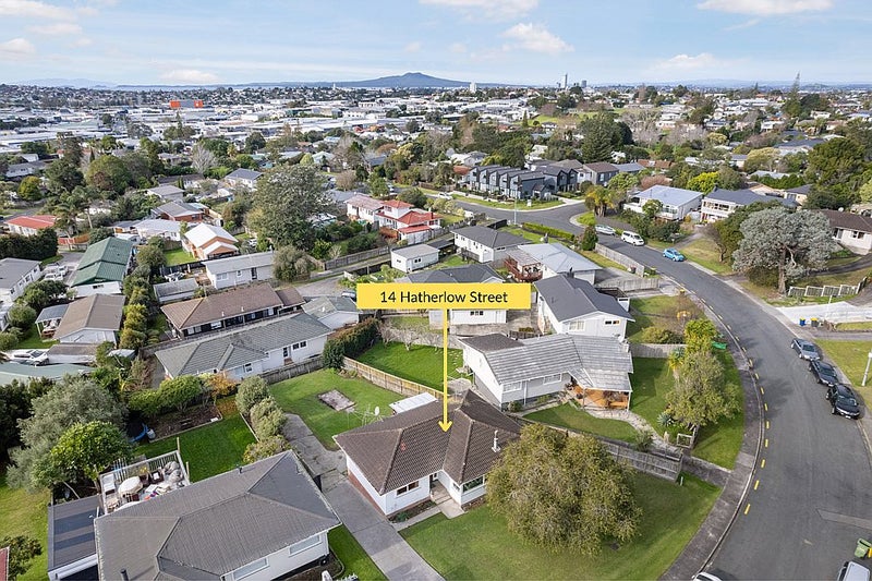 14 Hatherlow Street, Glenfield, Auckland - Carousel 18