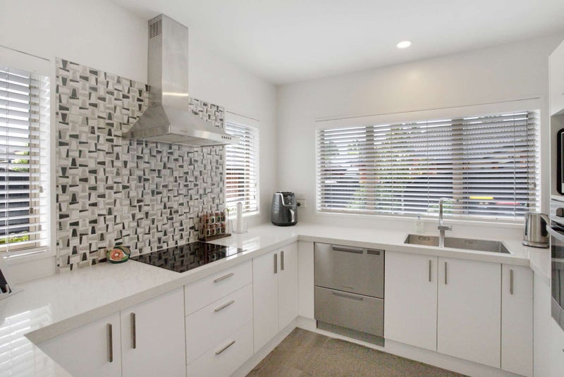 15A O'Neill Avenue, Northwood, Christchurch - Carousel 1