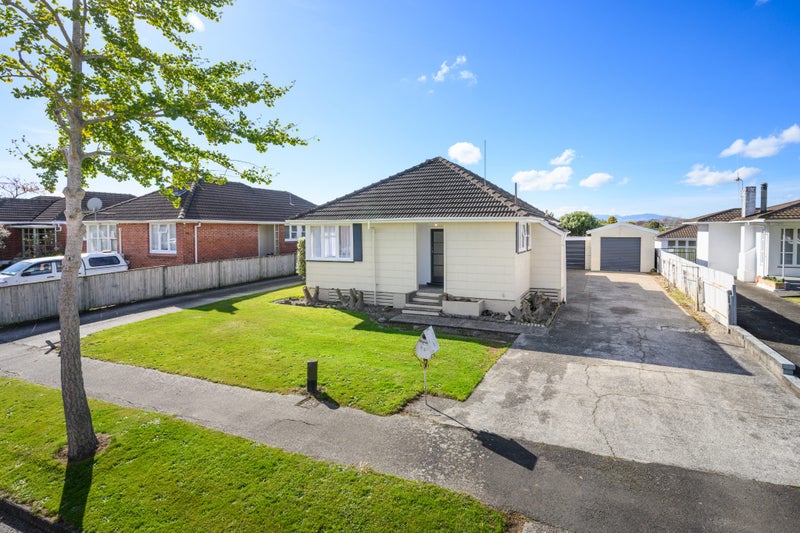 33 Manchester Street, Takaro, Palmerston North - Carousel 1