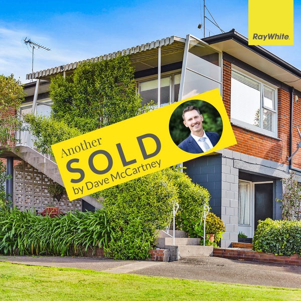 1/15 Meadway, Sunnyhills, Auckland - Carousel 1