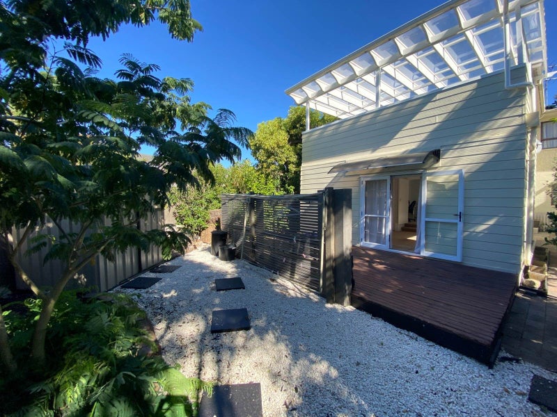 1/17 Fielding Crescent, Farm Cove, Auckland - Carousel 1