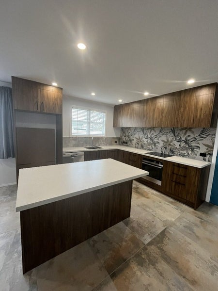 1402A Jubilee Street, Mayfair, Hastings - Carousel 2