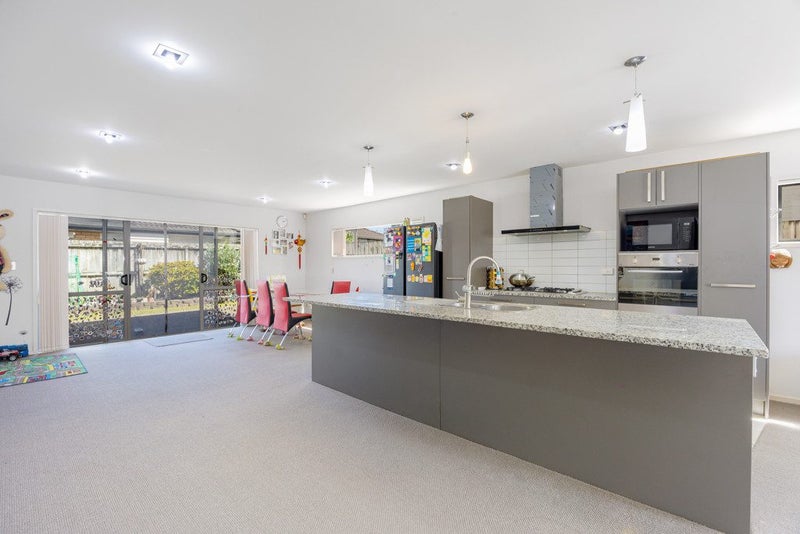 17 Birchlands Road, Flat Bush, Auckland - Carousel 2