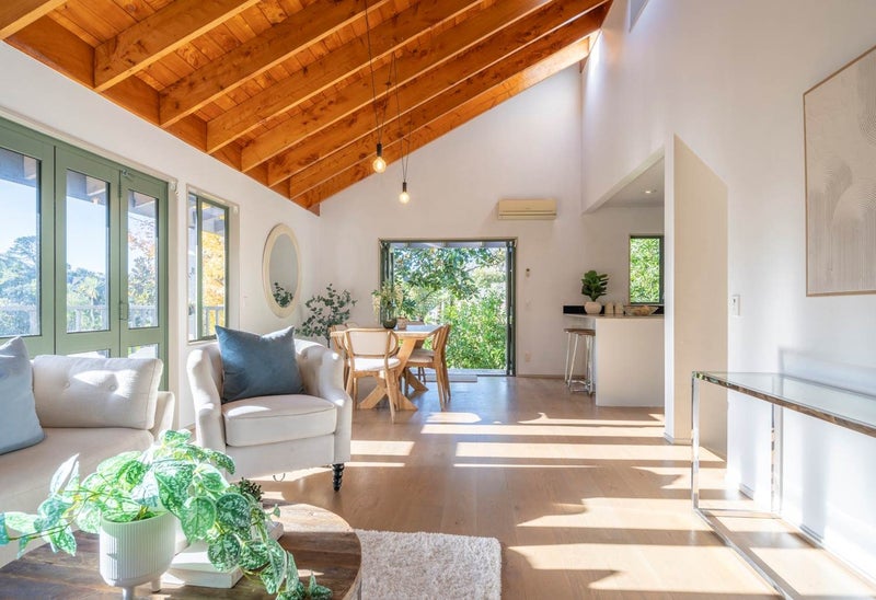 6 Tree Fern Trail, Campbells Bay, Auckland - Carousel 2