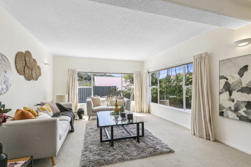 4/10 Box Hill, Khandallah, Wellington - Carousel 2