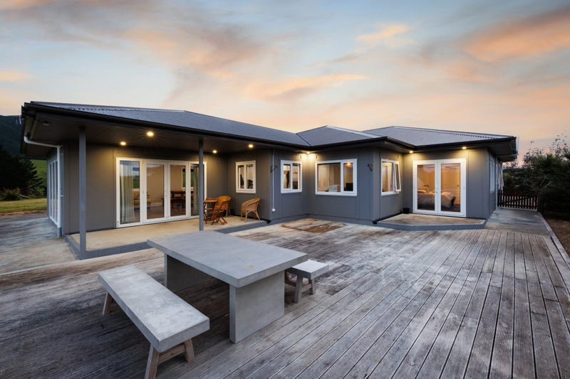 52 Highland View Drive, Tokomaru, Palmerston North - Carousel 33