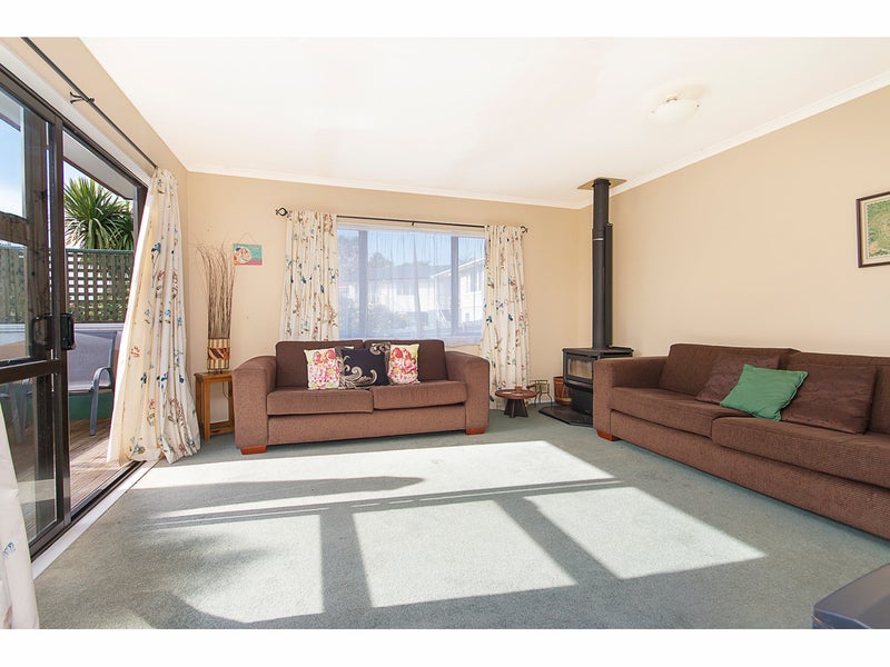 3A Second Avenue, Waiuku - Carousel 2