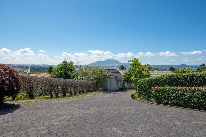 7 Krissell Place, Acacia Bay, Taupo - Carousel 2