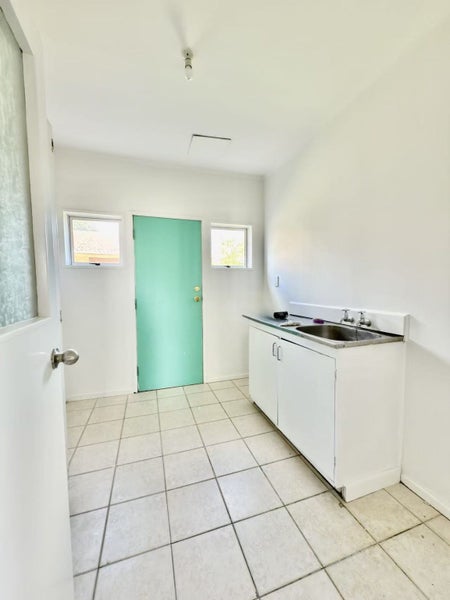 2 Carey Place, Otara, Auckland - Carousel 15