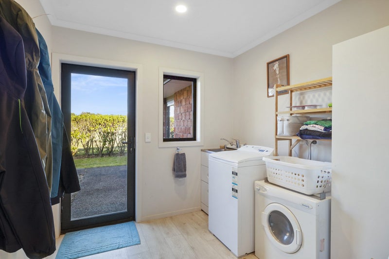 111 Queens Road, Glen Avon, New Plymouth - Carousel 19