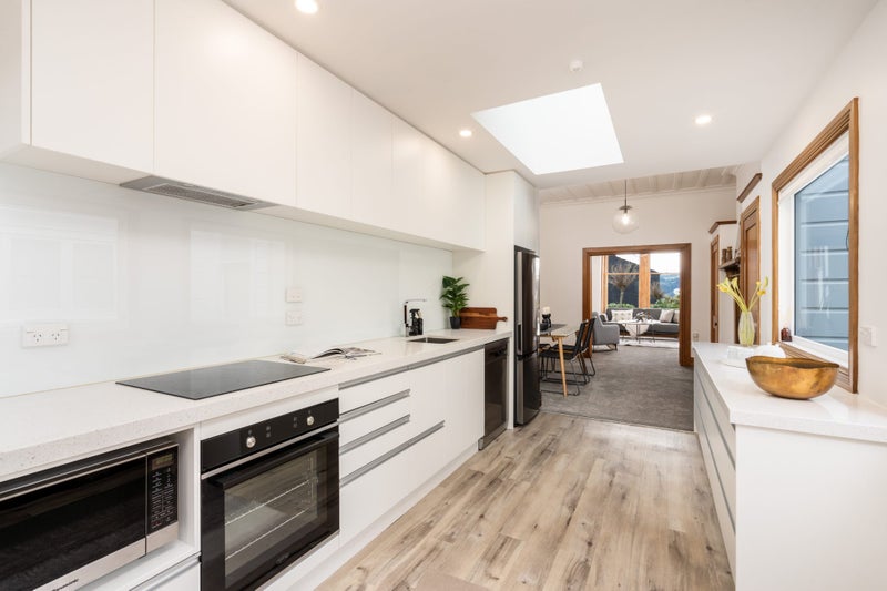 30 Erin Street, Roslyn, Dunedin - Carousel 2