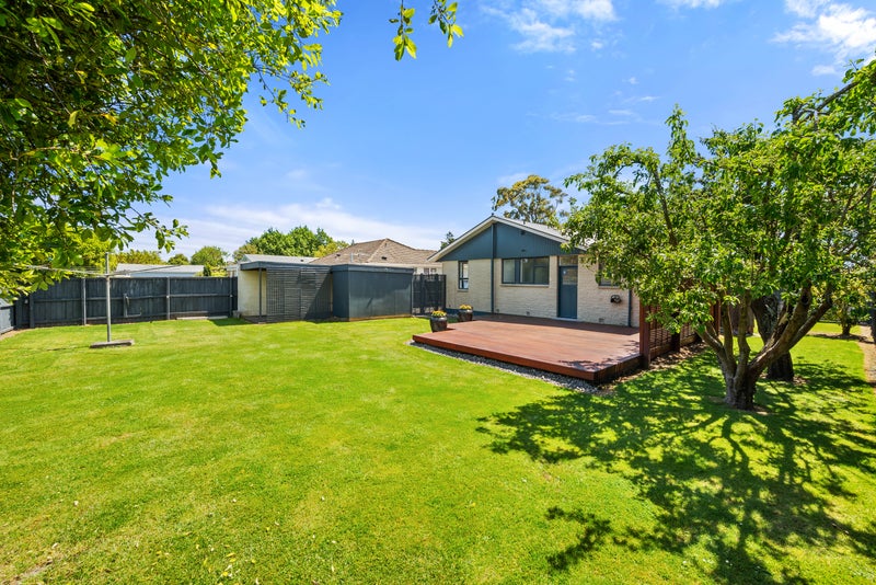 5 Saint Ives Street, Harewood, Christchurch - Carousel 1