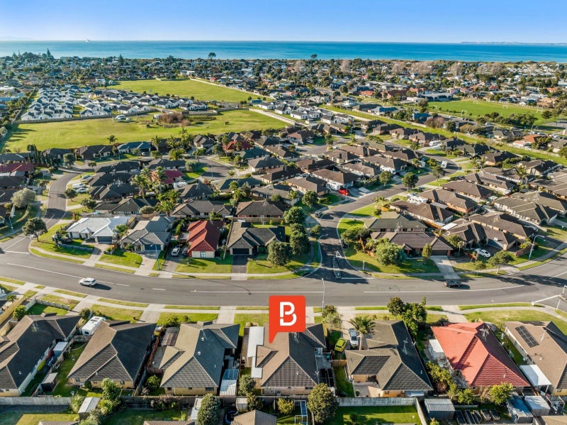 716 Gloucester Road, Papamoa Beach, Papamoa - Carousel 1