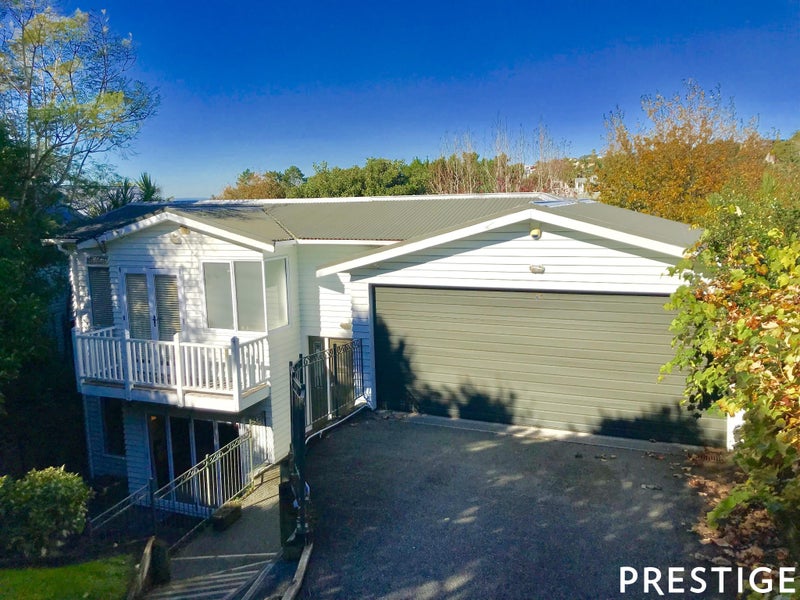 36 Peter Terrace, Castor Bay, Auckland - Carousel 1