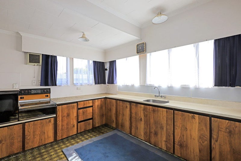 601 Willowpark Road South, Akina, Hastings - Carousel 2