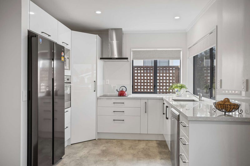 4/49 Sackville Street, Fitzroy, New Plymouth - Carousel 2