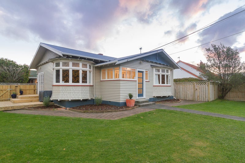 1/8 Guthrie Street, Waterloo, Lower Hutt - Carousel 1