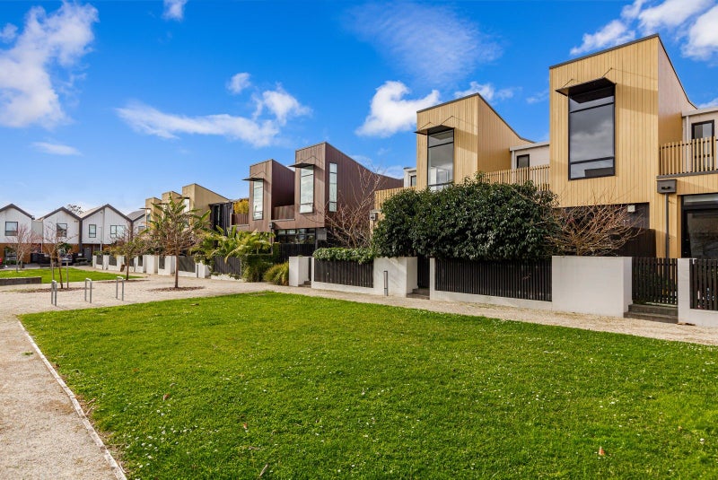 6 Cochrane Road, Hobsonville, Auckland - Carousel 1