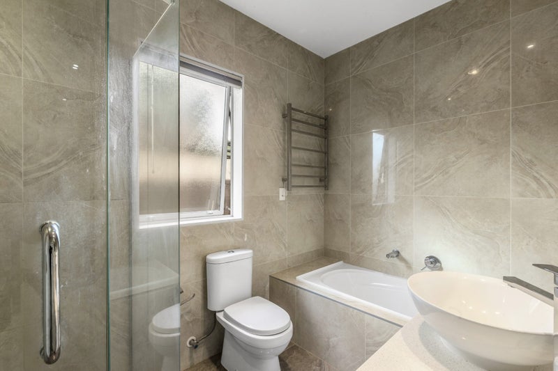 8 Coolaghy Drive, Flat Bush, Auckland - Carousel 10