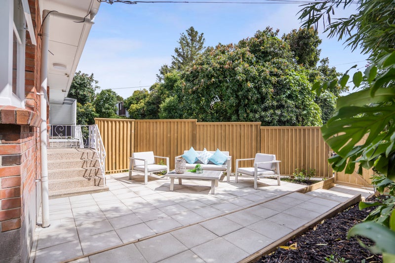 1/0 Kingsway Avenue, Sandringham, Auckland - Carousel 1