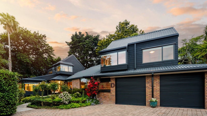 1D Wellington Street, Hamilton East, Hamilton - Carousel 1