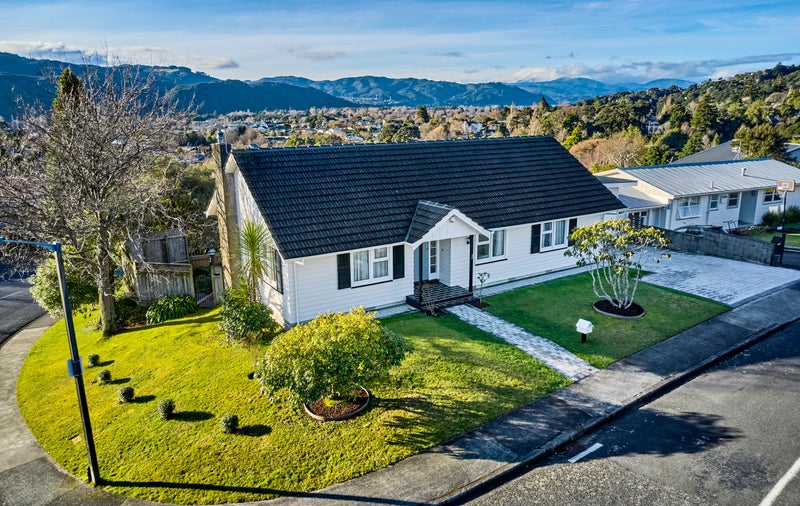 1 Ecclesfield Grove, Silverstream, Upper Hutt - Carousel 23