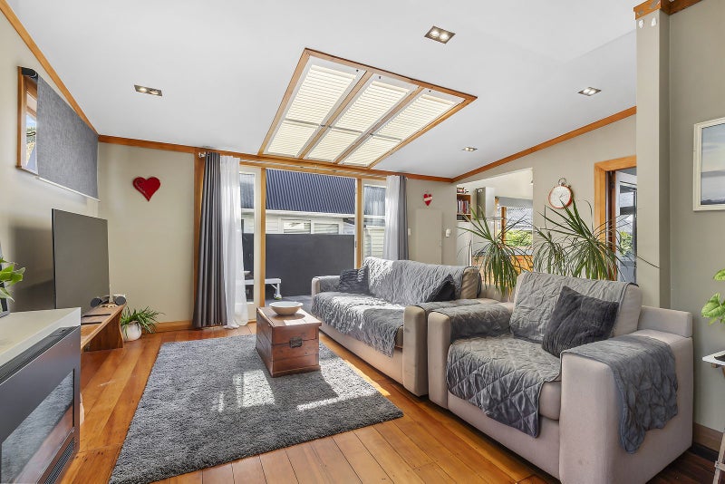 10A Cargill Street, Karori, Wellington - Carousel 2