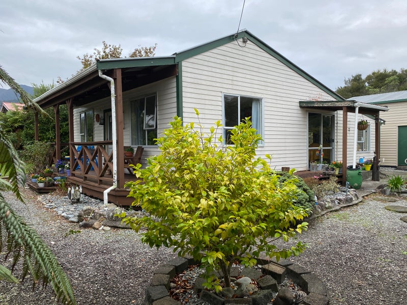 67 McGill Street, Waimangaroa, Westport - Carousel 1
