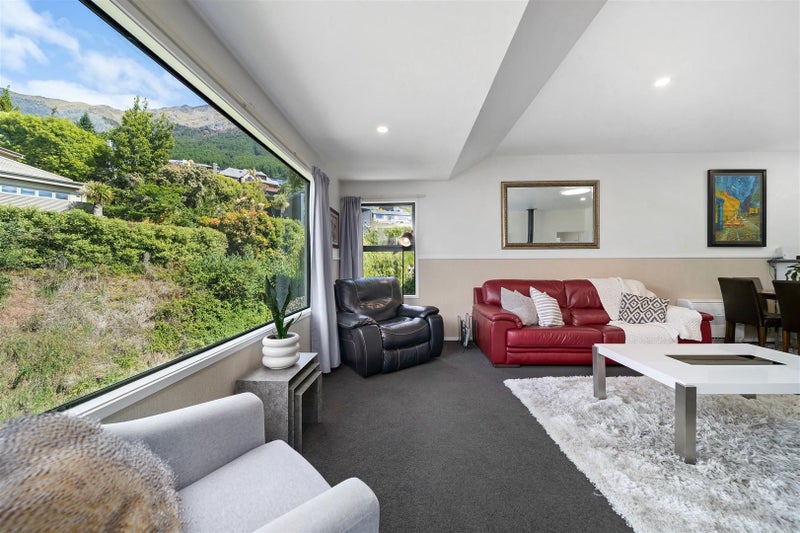 3A Aspen Grove, Fernhill, Queenstown - Carousel 14