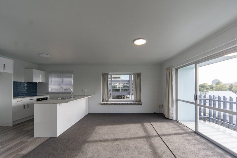 3/2 Ruakiwi Road, Hamilton Lake, Hamilton - Carousel 2