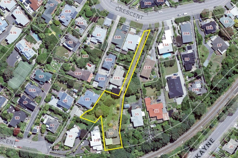 37 Simla Crescent, Khandallah, Wellington - Carousel 17