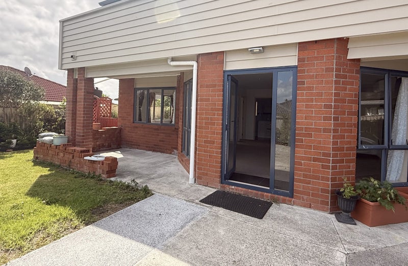 88A Sunset Road, Unsworth Heights, Auckland - Carousel 1