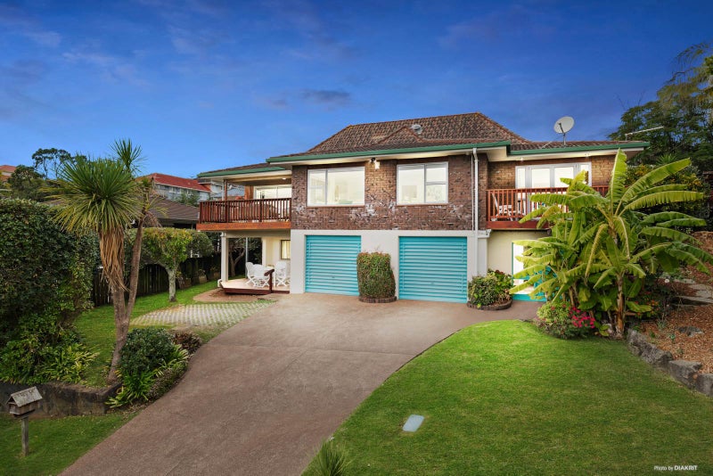 8 Towbridge Place, Howick, Auckland - Carousel 1
