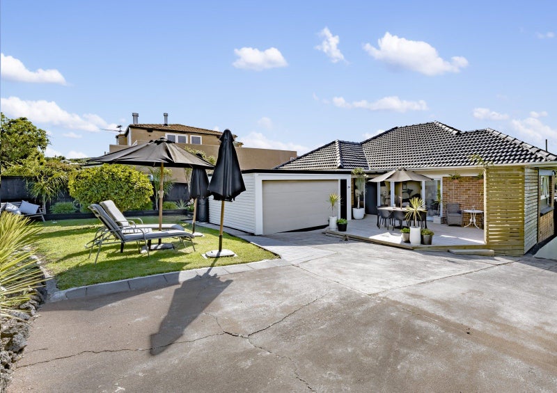 1/9 Nihill Crescent, Mission Bay, Auckland - Carousel 1