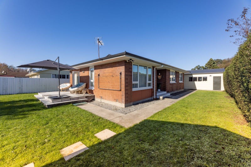 21 La Perouse Place, Northcote, Christchurch - Carousel 2