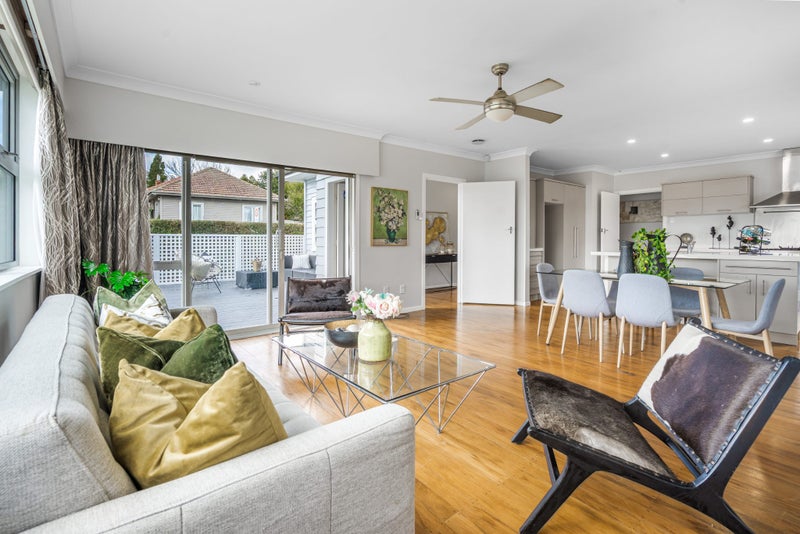 1/206 Onewa Road, Birkenhead, Auckland - Carousel 1