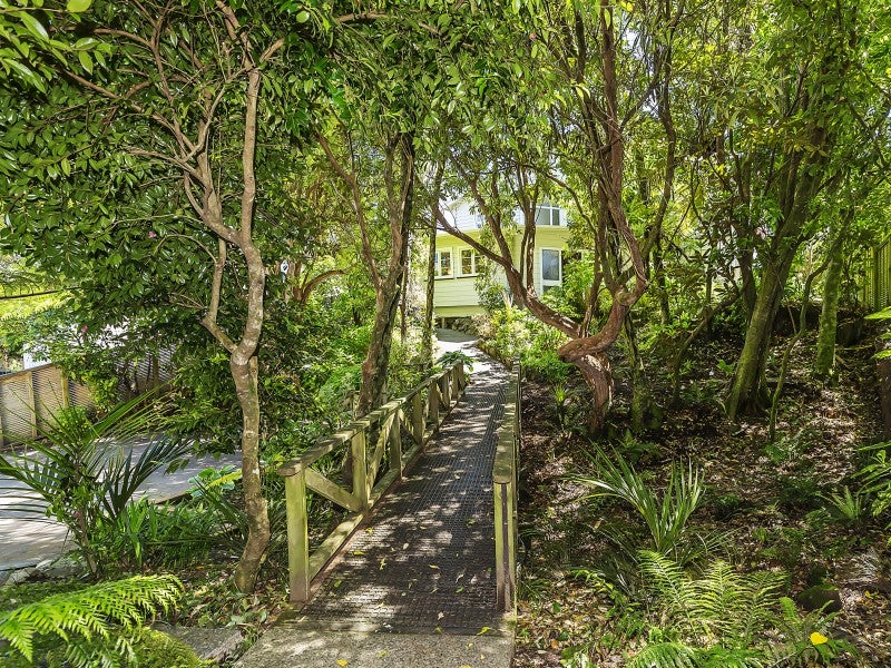 6 Plymouth Street, Karori, Wellington - Carousel 24