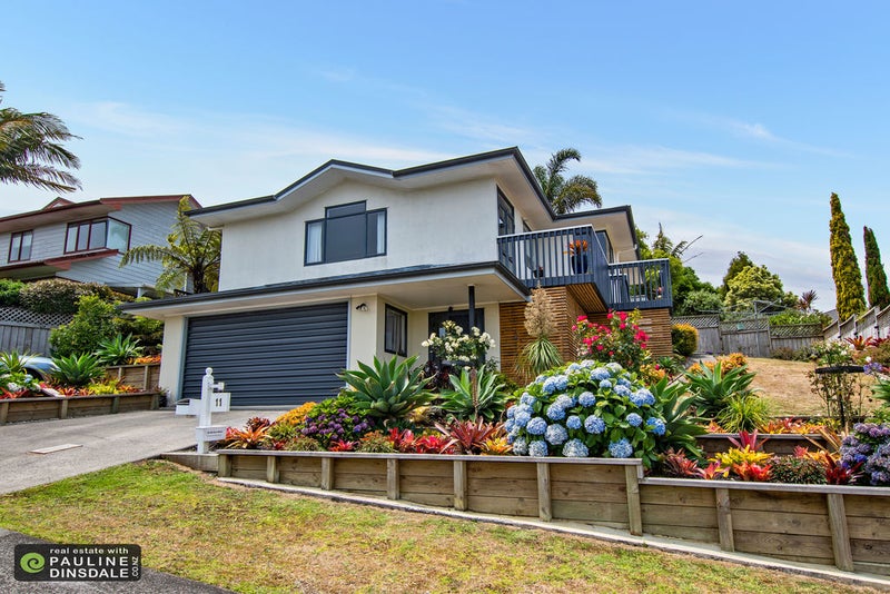 11 Ridgeway Drive, Kamo, Whangarei - Carousel 1