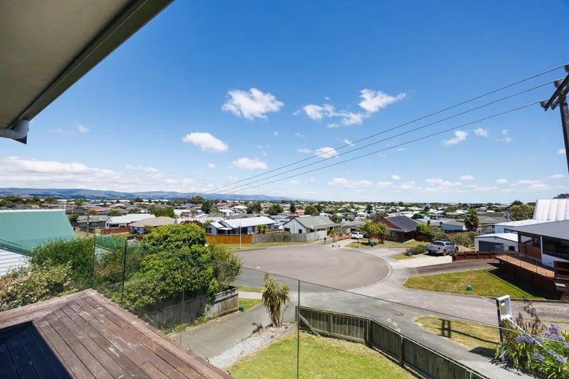 24 Lydia Place, Kelvin Grove, Palmerston North - Carousel 1
