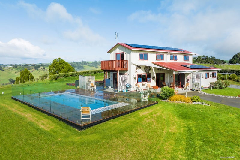 38 Fielding Road, Waiuku - Carousel 1