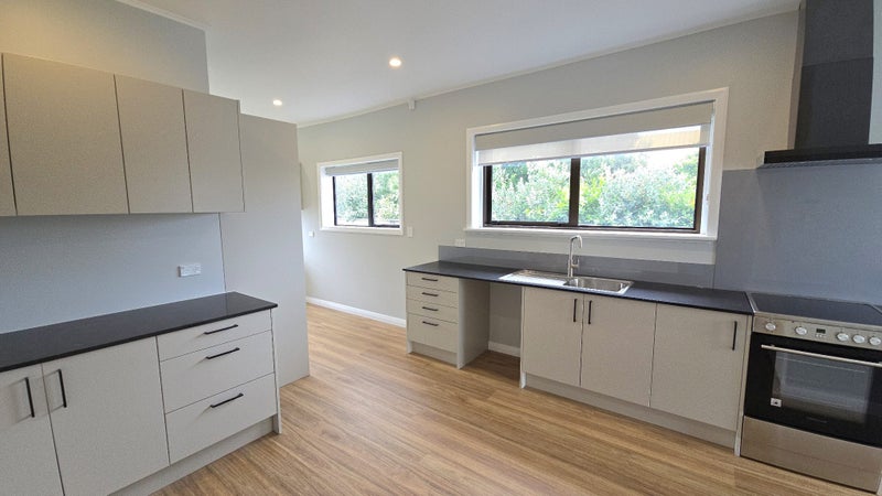 30A Oakley Avenue, Waterview, Auckland - Carousel 2