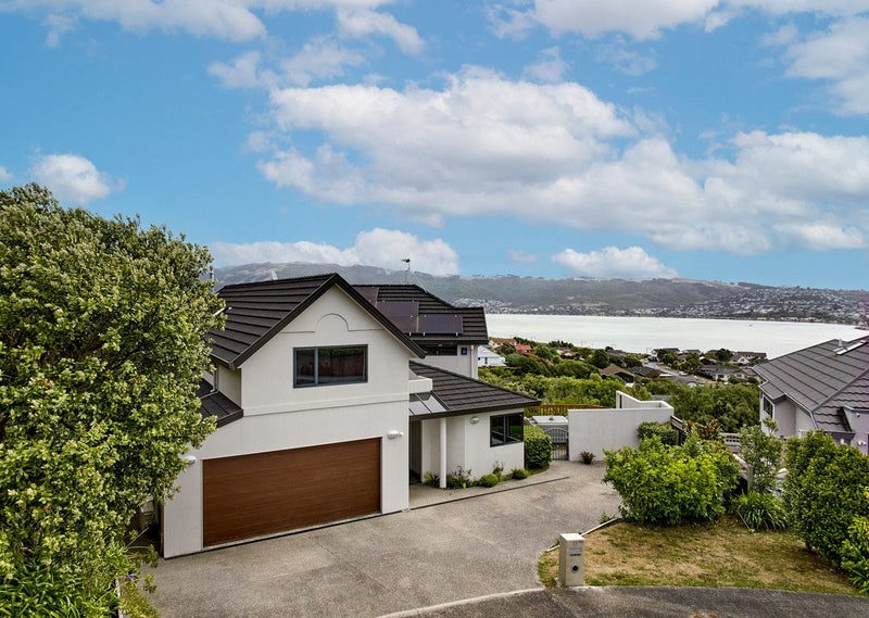 17 Dornoch Place, Papakowhai, Porirua - Carousel 1