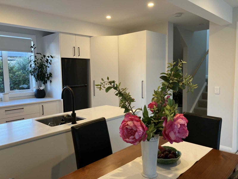 17A West Avenue, Saint Clair, Dunedin - Carousel 1