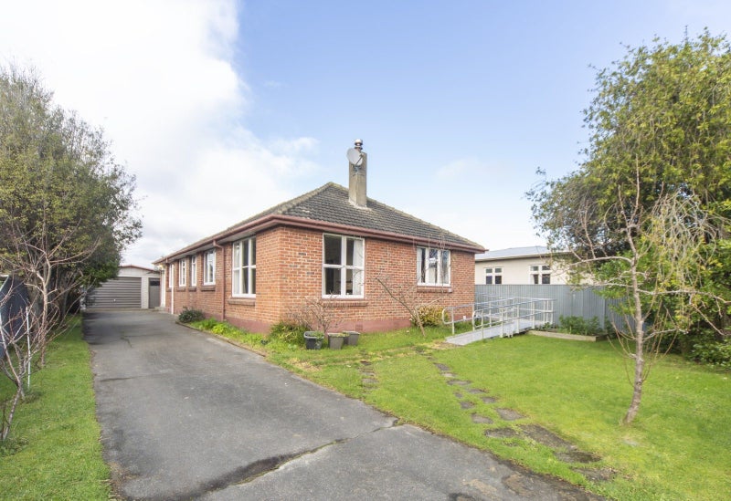 2A Montrose Place, Takaro, Palmerston North - Carousel 2