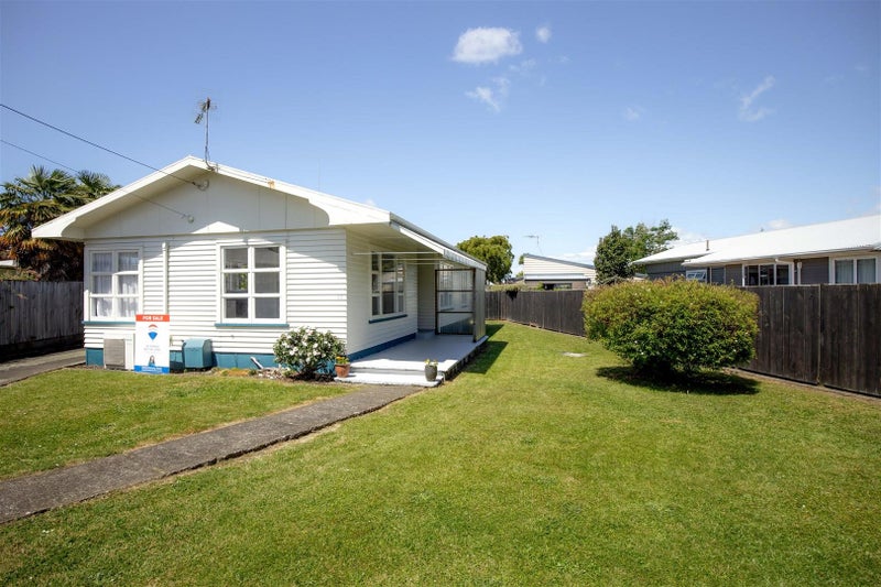 16 Nixon Street, Hamilton East, Hamilton - Carousel 1