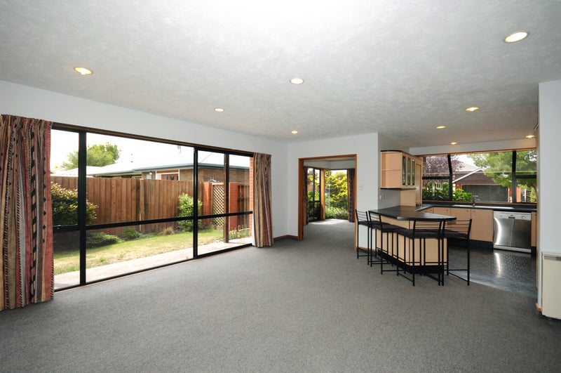 6 Thoresby Mews, Avonhead, Christchurch - Carousel 2