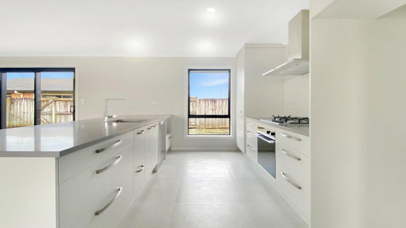 6 Miers Glade, Rototuna North, Hamilton - Carousel 2