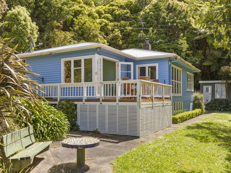 135 Miromiro Road, Normandale, Lower Hutt - Carousel 17