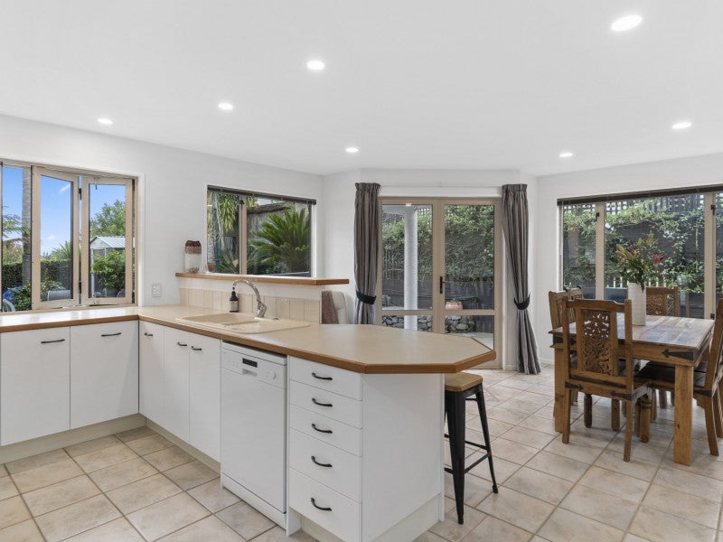 3 Bethlehem Heights, Bethlehem, Tauranga - Carousel 2