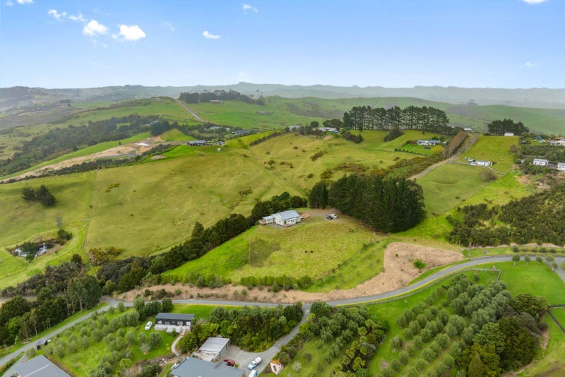 75 Lawrence Road, Kaiwaka - Carousel 16